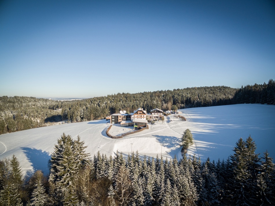Tagungshotel - Außenansicht Winter - Symposion Hotel Schwarz Alm Zwettl